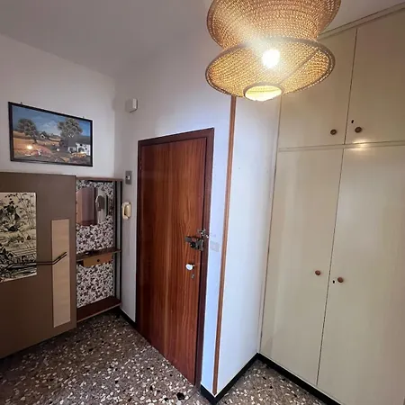 Elle's House Noli