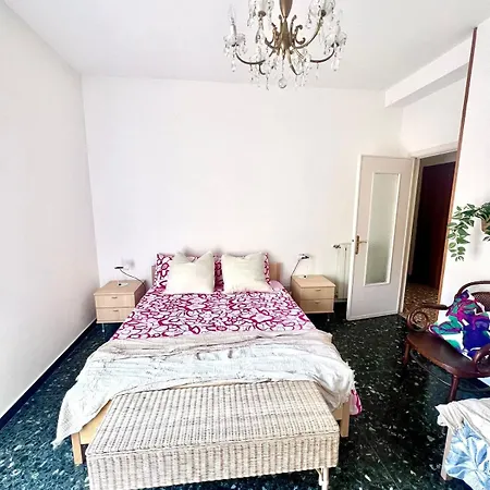Elle's House Noli