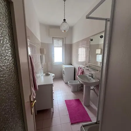 Elle's House Apartment