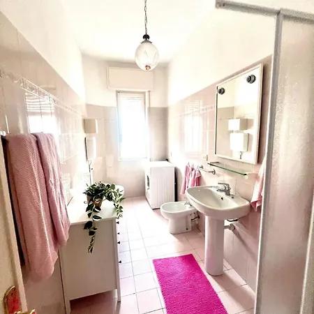 Elle's House